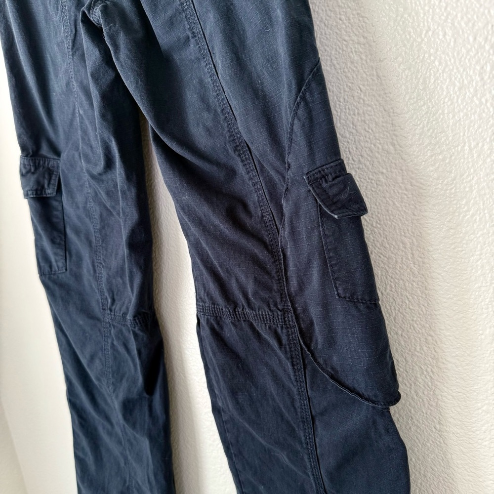 Brandy Melville Kim Cargo Pants Navy Blue Ripstop - Size Small EUC - Picture 9 of 16